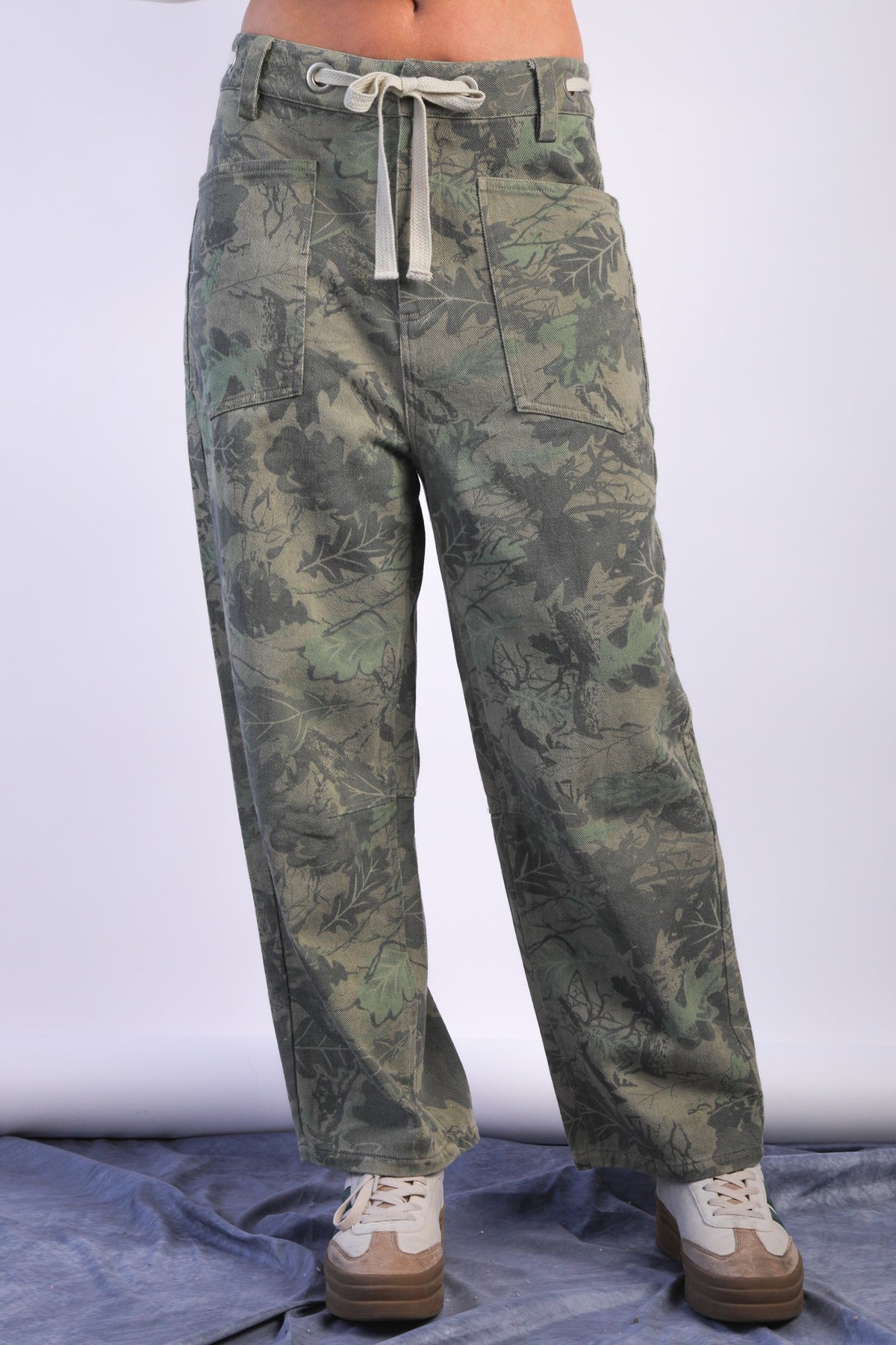Reagan Barrel Leg Camo Pants, Branch Leaf Mix – North & Main