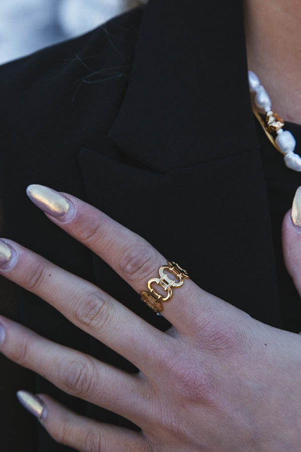 Chloe Chain Link Ring, Gold | BRACHA