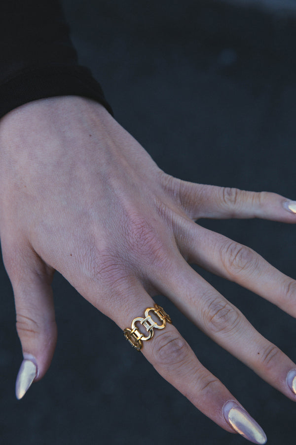 Chloe Chain Link Ring, Gold | BRACHA