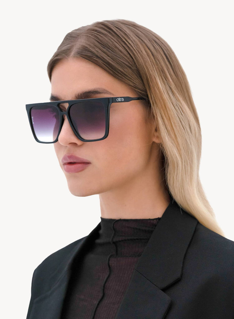 Lisi Sunglasses, Shiny Black | Otra