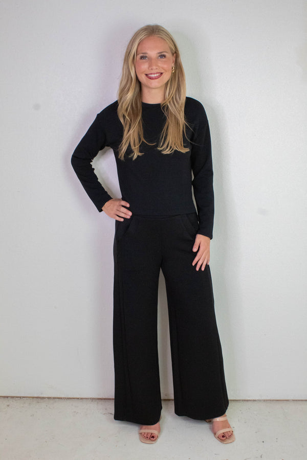 Airessentials Side Slit Top, Very Black | SPANX