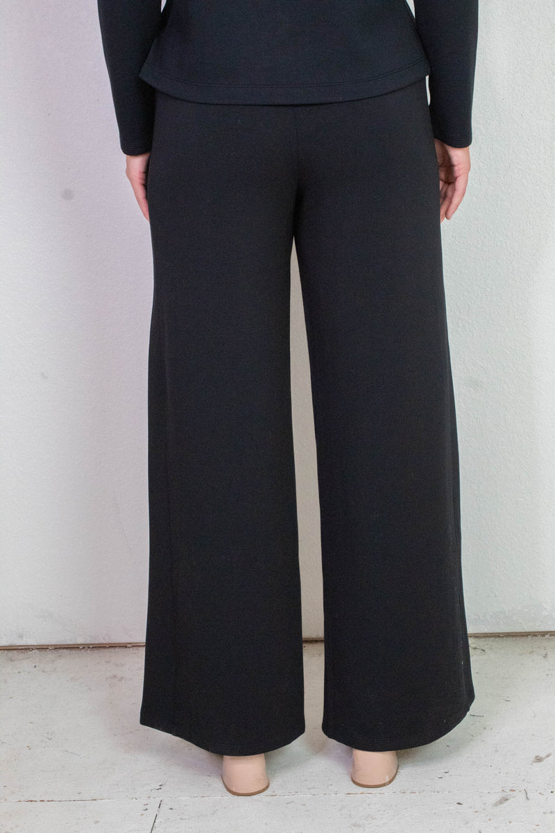 Airessentials Wide Leg Track Pant, Very Black | SPANX