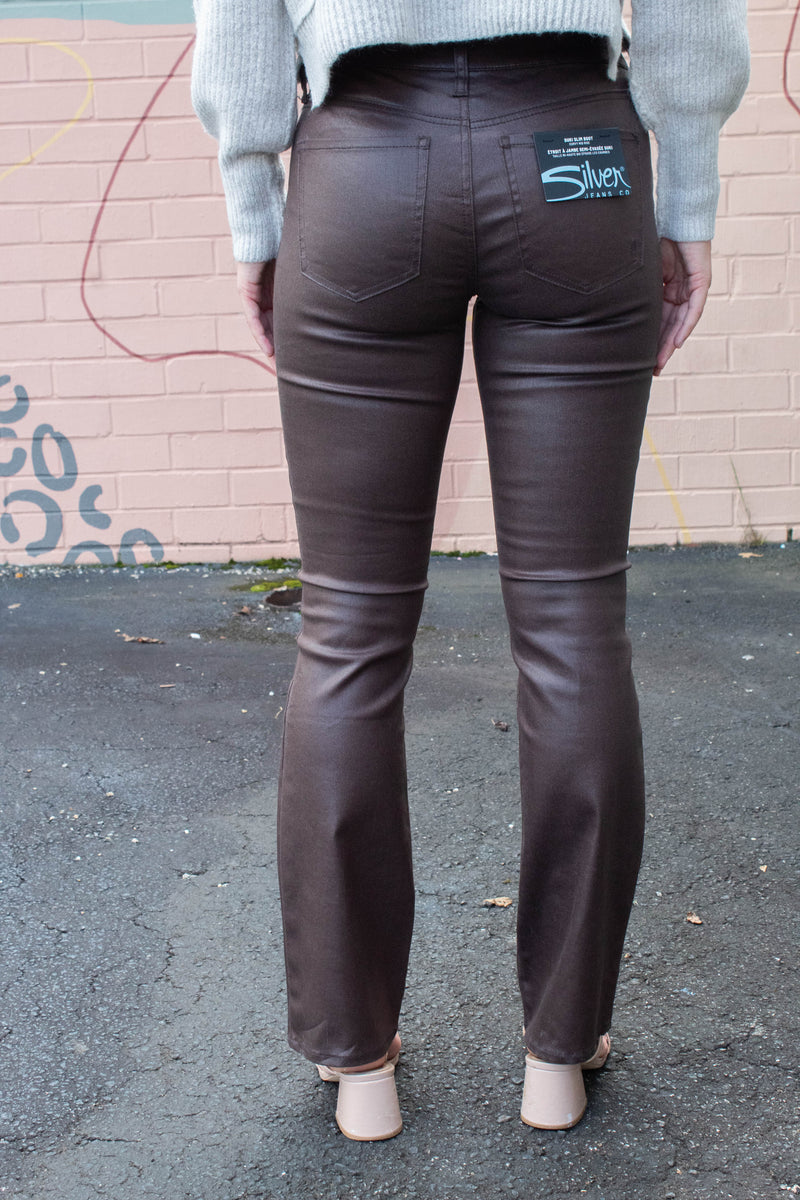Suki Slim Boot Curvy Pant, Java | Silver Jeans Co