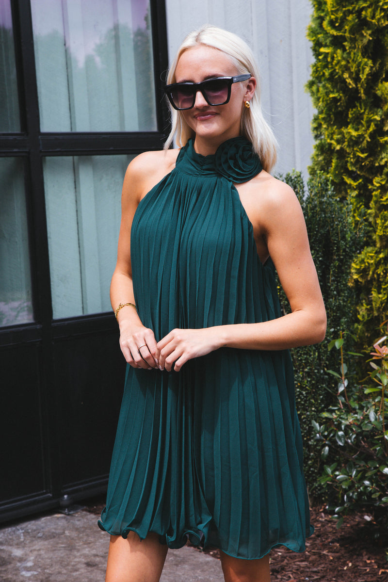 Baylee Sleeveless Pleated Dress, Green