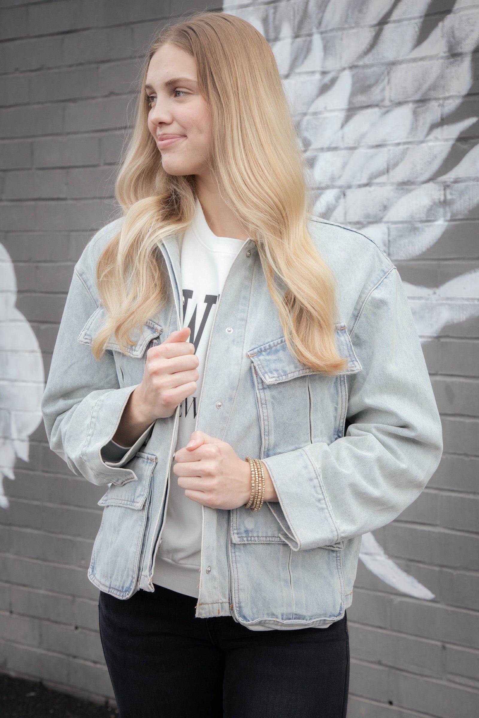 Kimora Multi Pocket Denim Jacket, Light Wash – North & Main