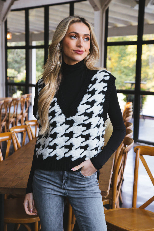 Karina Houndstooth Vest, Black/White
