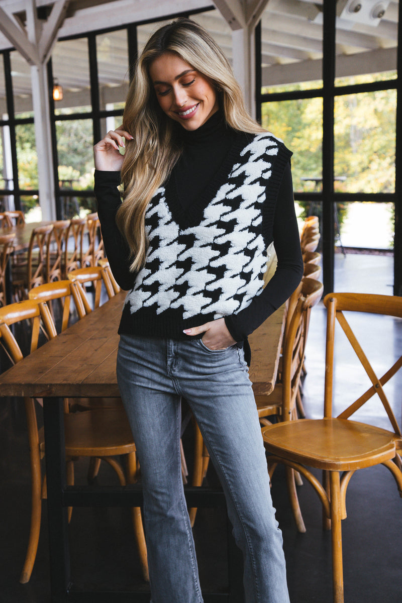 Karina Houndstooth Vest, Black/White