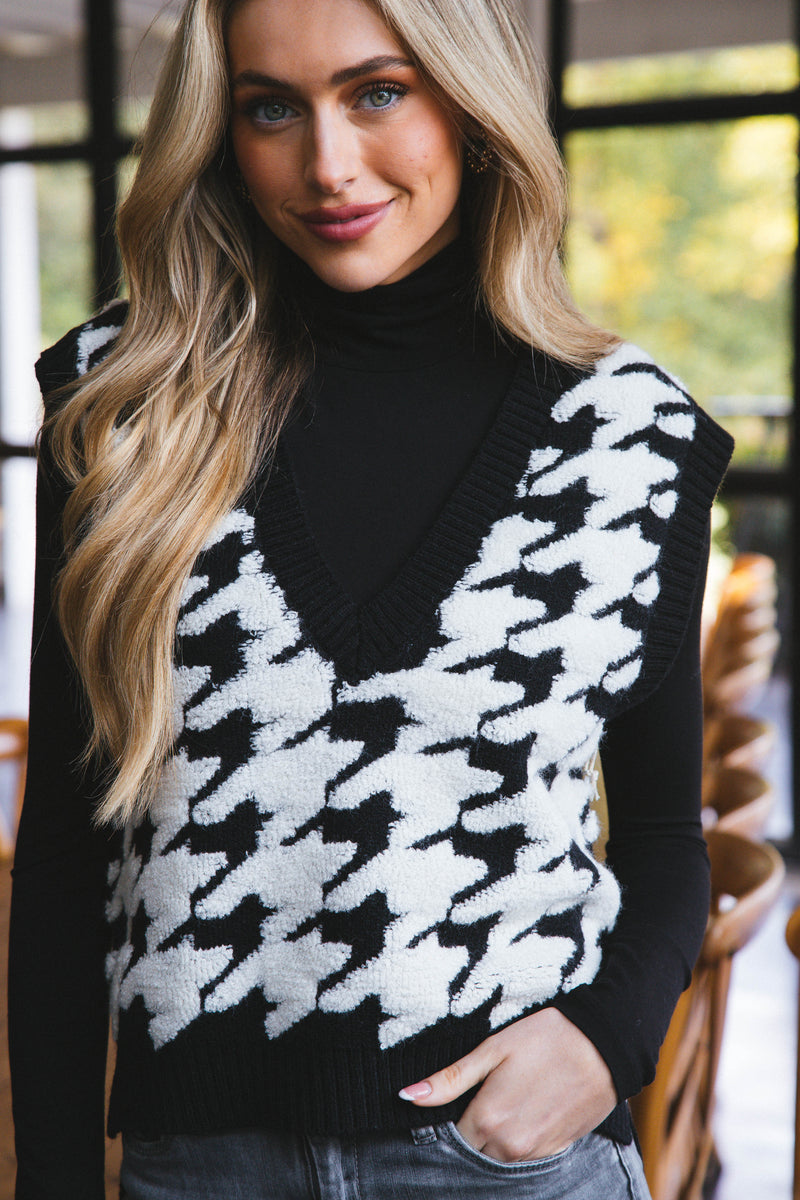Karina Houndstooth Vest, Black/White