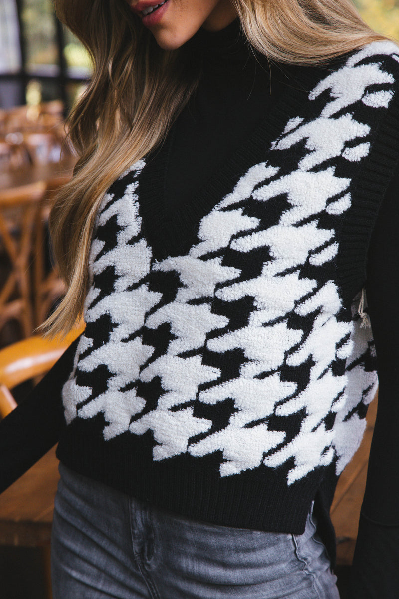 Karina Houndstooth Vest, Black/White