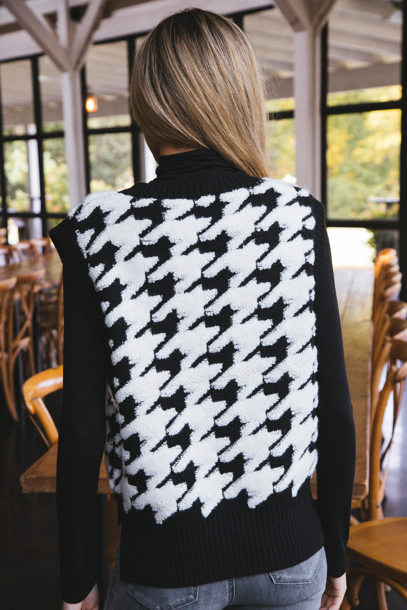 Karina Houndstooth Vest, Black/White