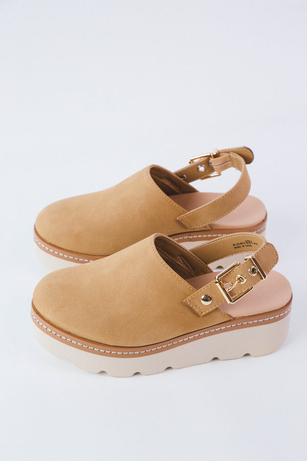 Mojo Suede Clog, Camel | Chinese Laundry