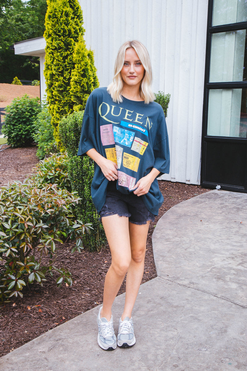 Vintage queen sweatshirt online