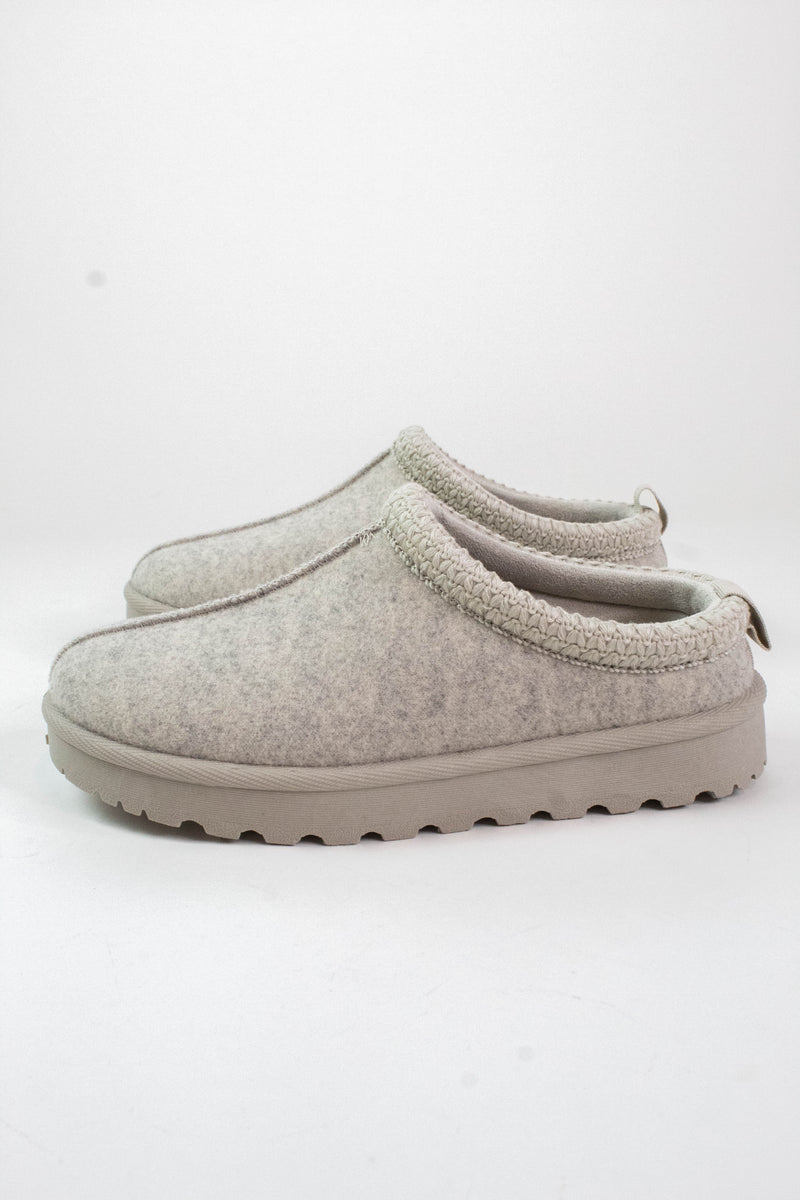 Zen Stitched Slippers, Oatmeal | Beach by Matisse