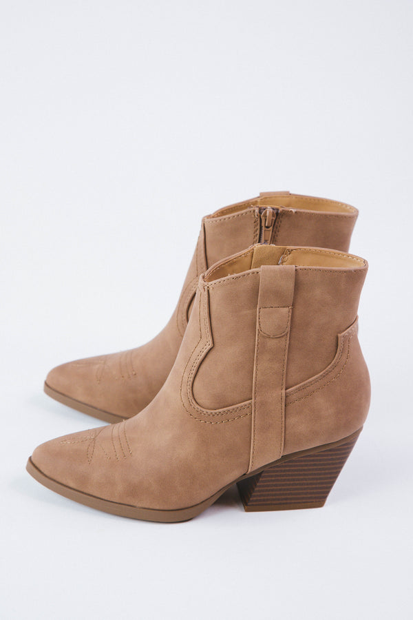 Abeam Short Western Boot, Taupe
