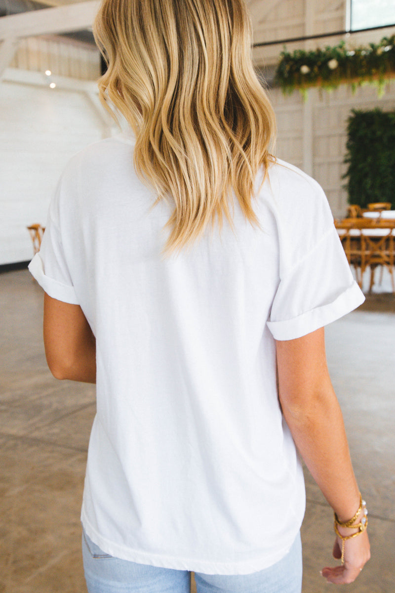 April Daisy Graphic Tee, Vintage White | Girl Dangerous