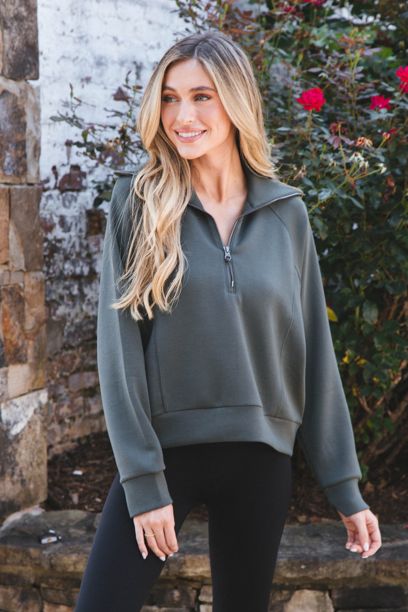 Airessentials Half Zip, Dark Palm | Spanx