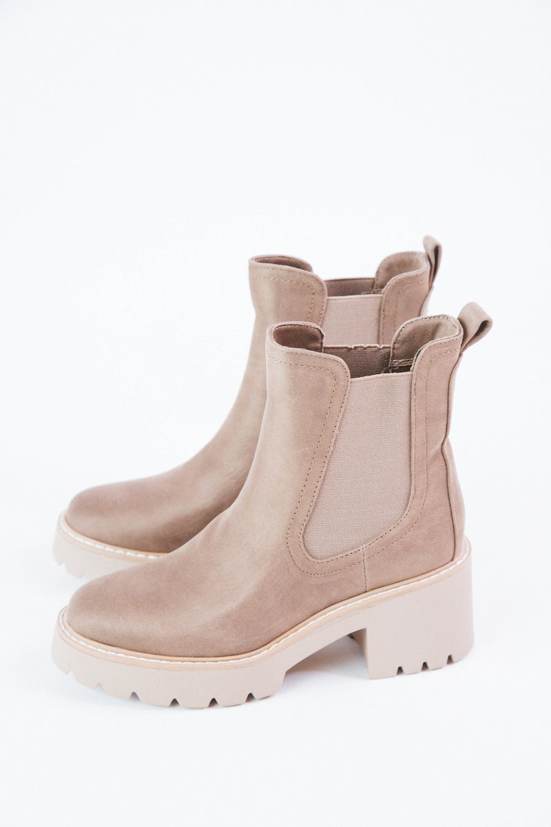 Tobias Lug Sole Chelsea Boot, Truffle| DV by Dolce Vita