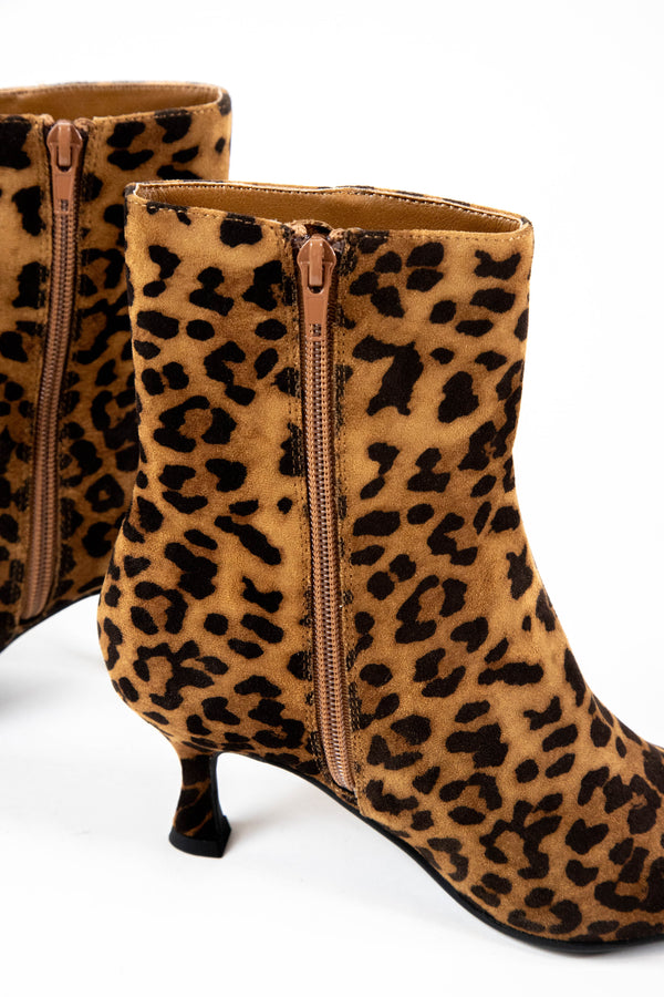 Ediva Pointed Toe Kitten Heel, Leopard