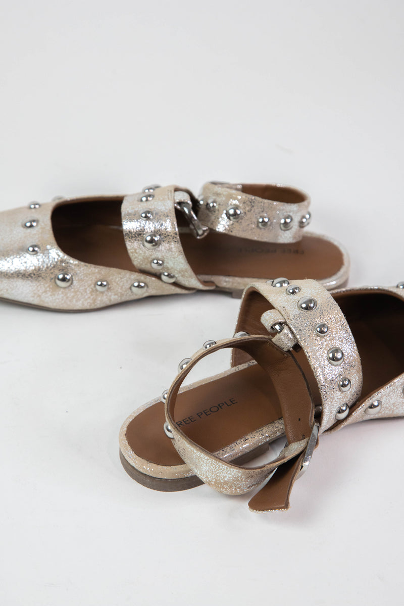 Camille Mystic O-Ring Flat, Champagne | Free People
