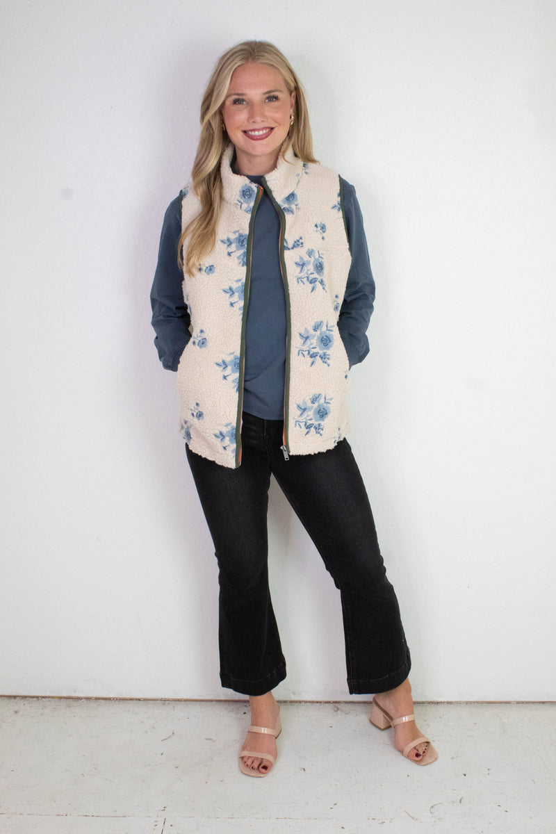 Viola Front Zip Vest, Cream Blue | RD Style