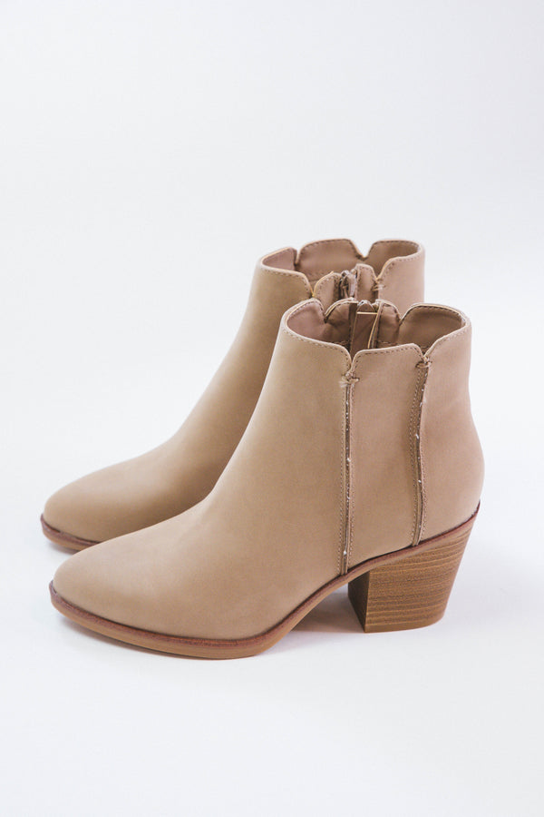 Lolo Western Ankle Boot, Stone