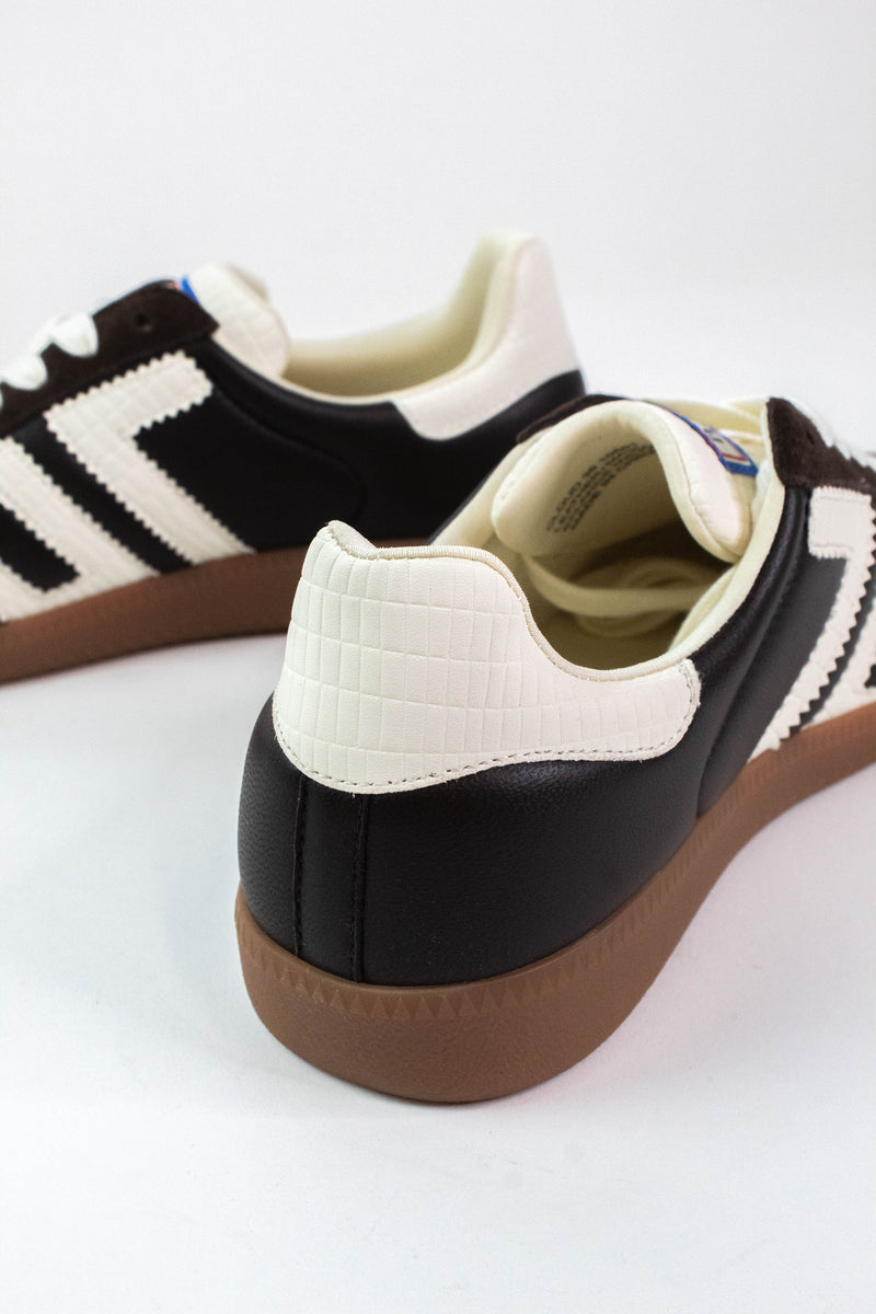 Cloud Vintage Style Sneaker, Coffee Milk | Back 70