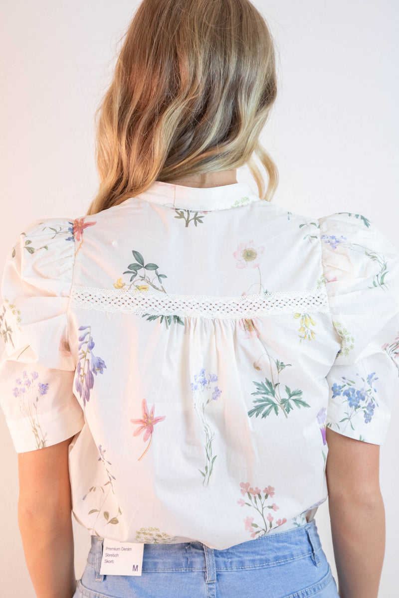 Daleyza Floral Lace Trim Blouse, Cream