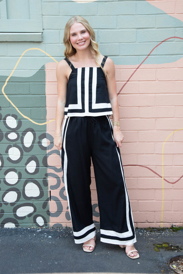 Kyra Contrast Abstract Border Top, Black