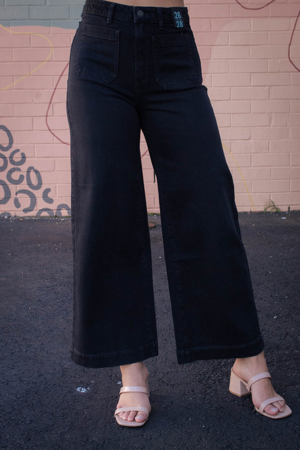 Karla Vintage Ankle Wide Leg Jeans, Ebony | Silver Jeans Co