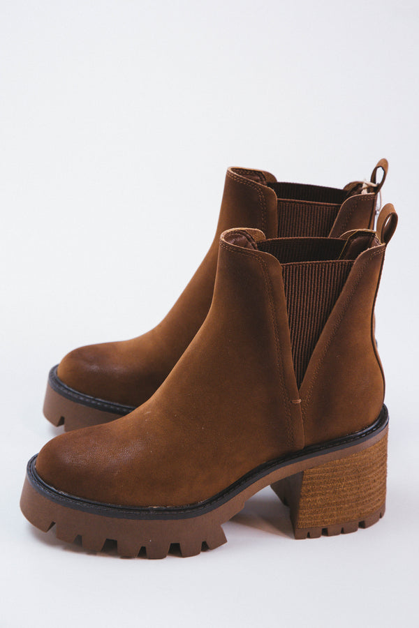 Rusty Platform Chelsea Boots, Cognac