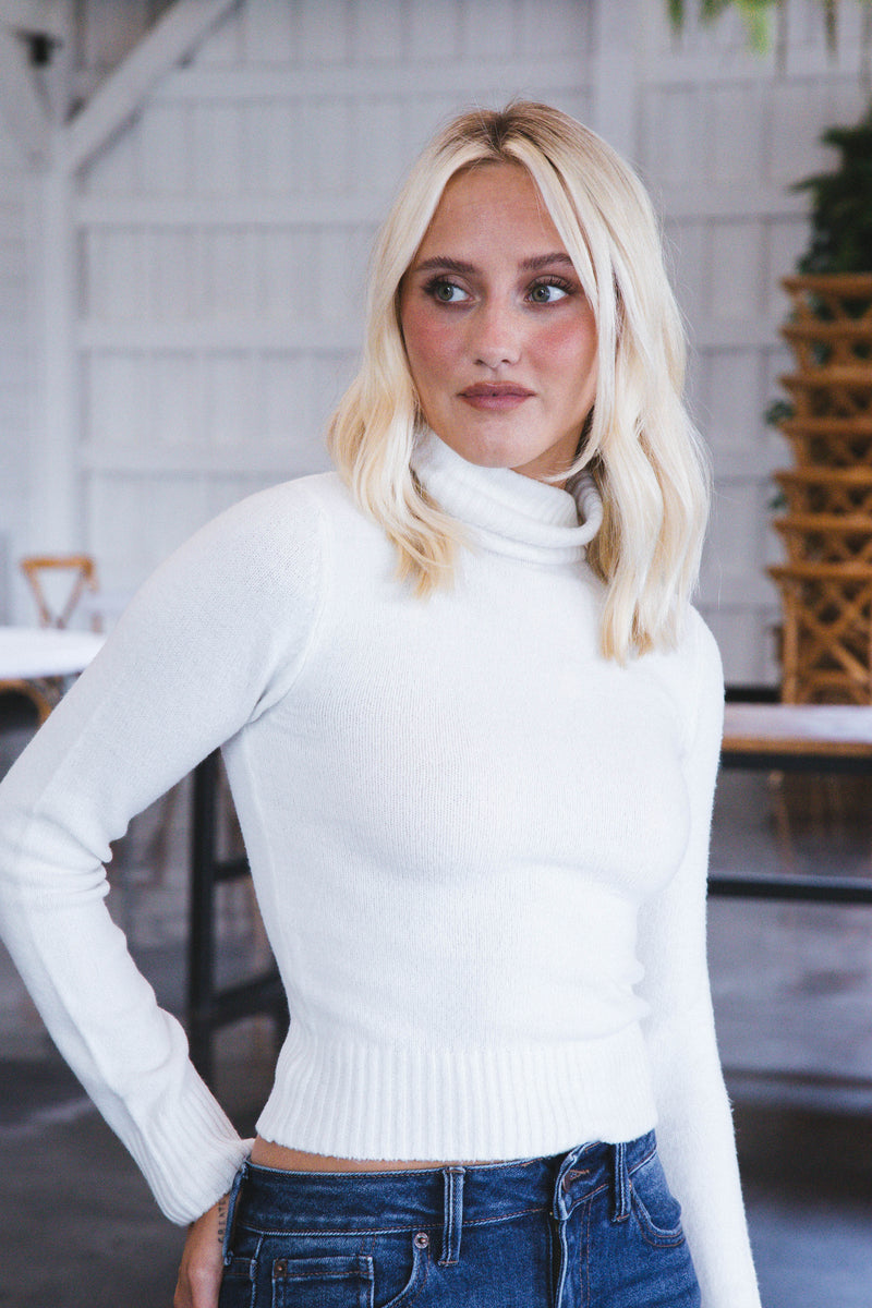 Lessie Turtleneck Sweater, White
