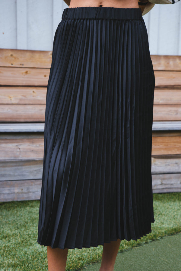 Everyday Pleated Satin Skirt, Black | Sanctuary