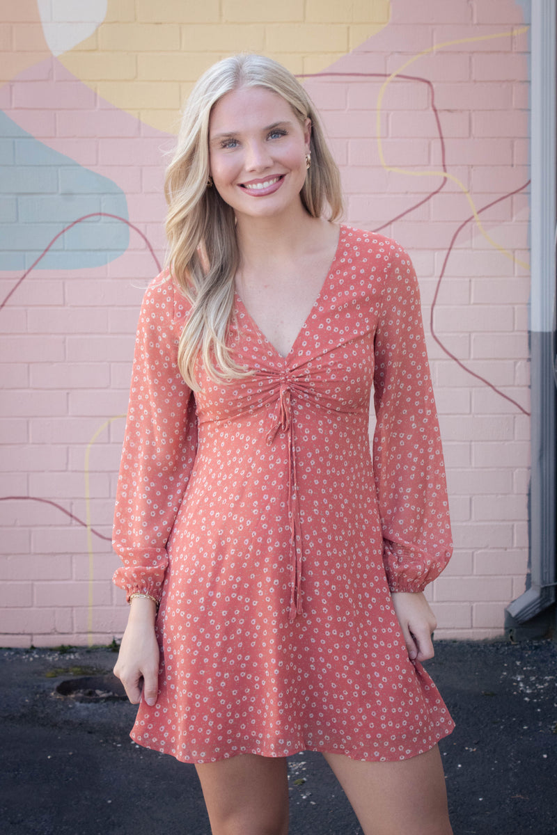 Suri Ditsy Floral Mini Dress, Orange Floral – North & Main Clothing Company