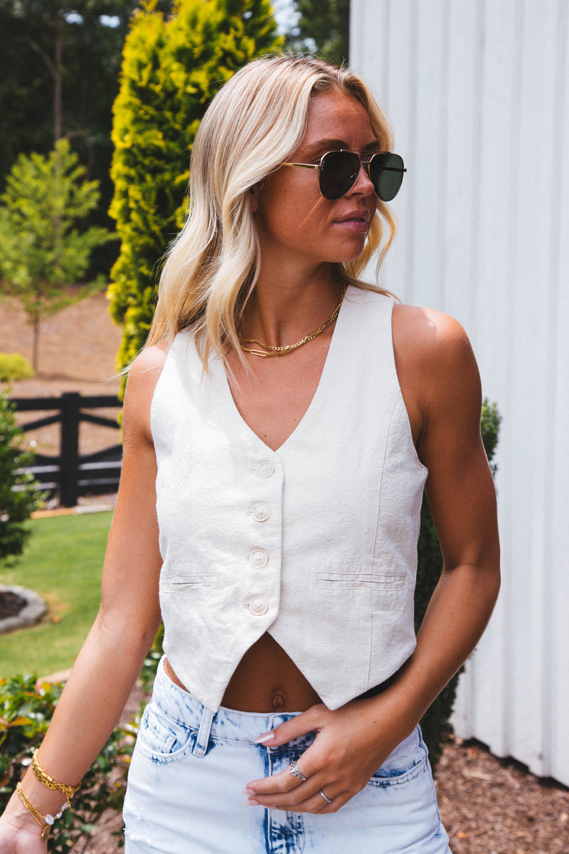 Jeanie Linen Button Vest, In The Loop | Blank NYC