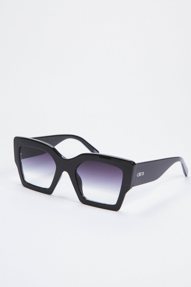 Pipa Sunglasses, Black/Smoke Fade | Otra