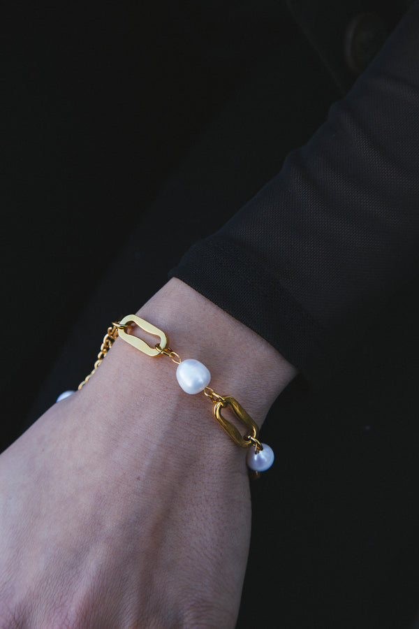 Chloe Bracelet, Gold | BRACHA