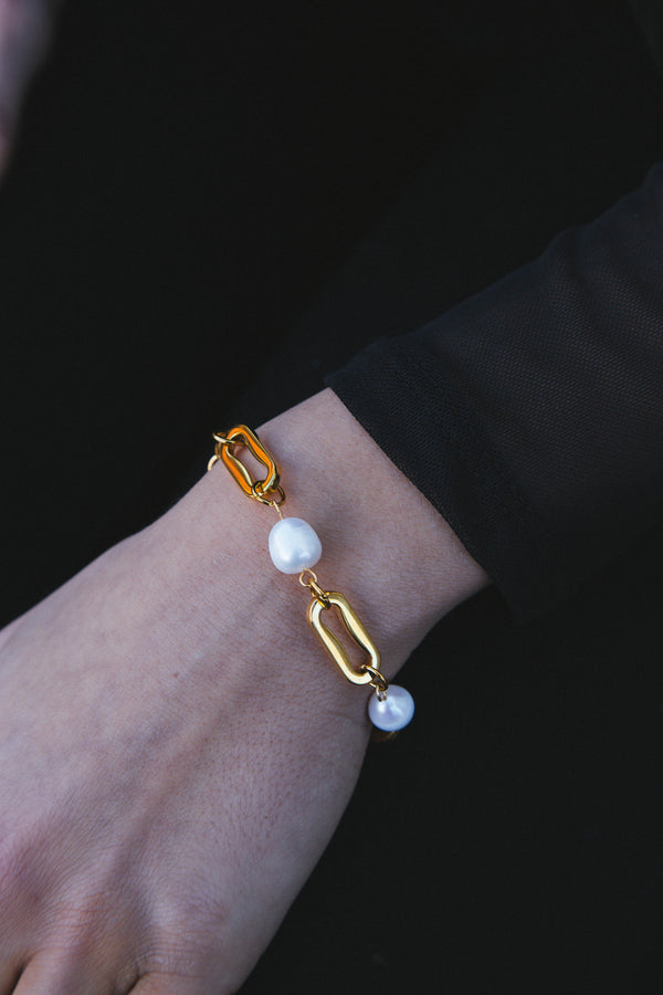 Chloe Bracelet, Gold | BRACHA