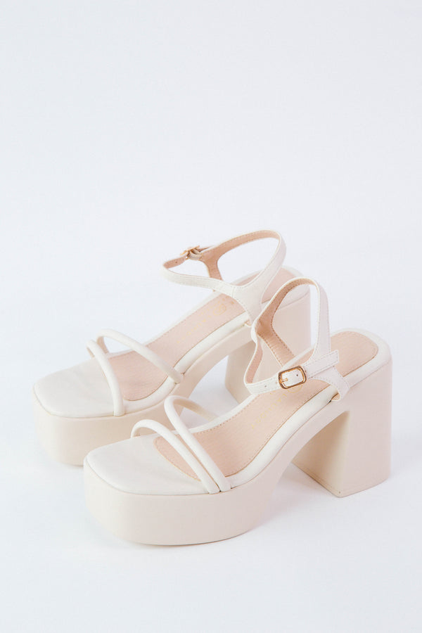 Avianna Smooth Block Heel Sandal, Cream | Chinese Laundry