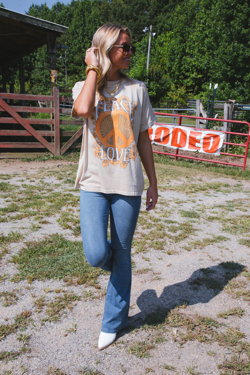 Peace Love Tee, Sand | Girl Dangerous