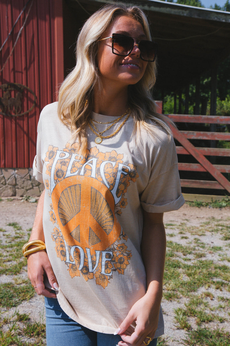Peace Love Tee, Sand | Girl Dangerous