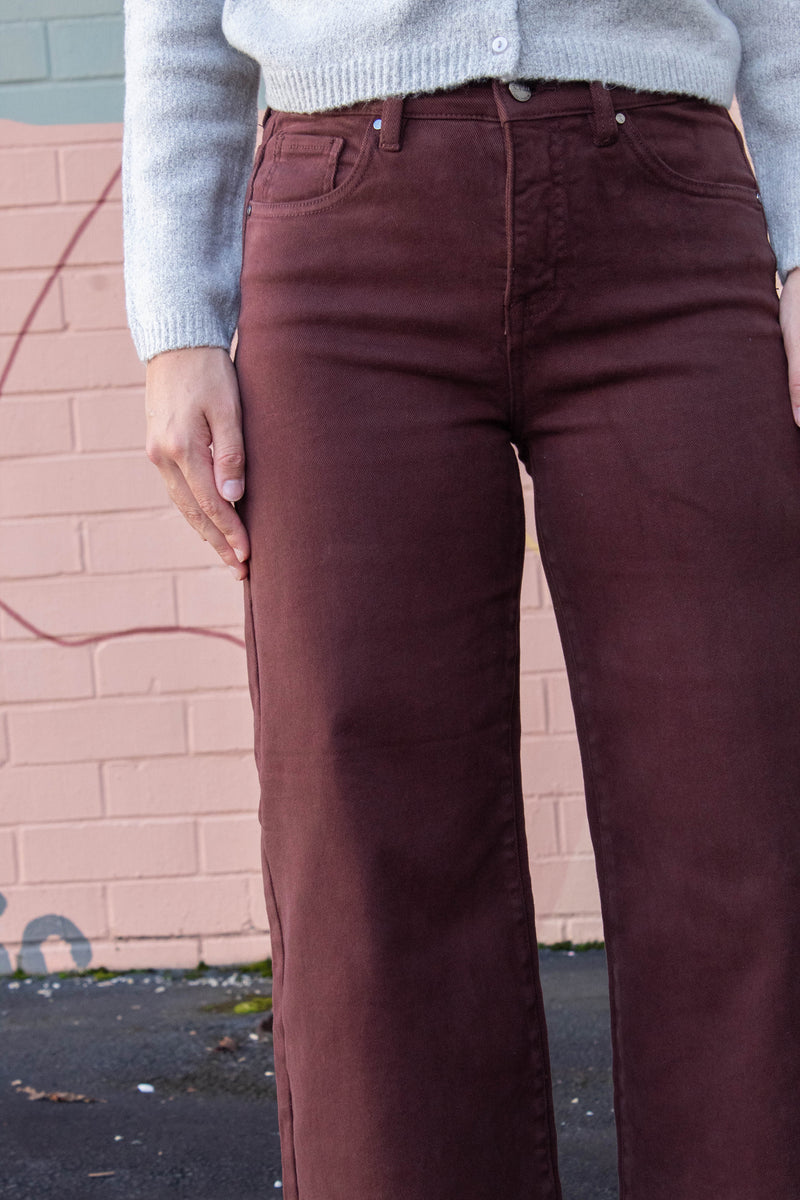 Journee High Rise Adjustable Waists Jeans, Chocolate Brown