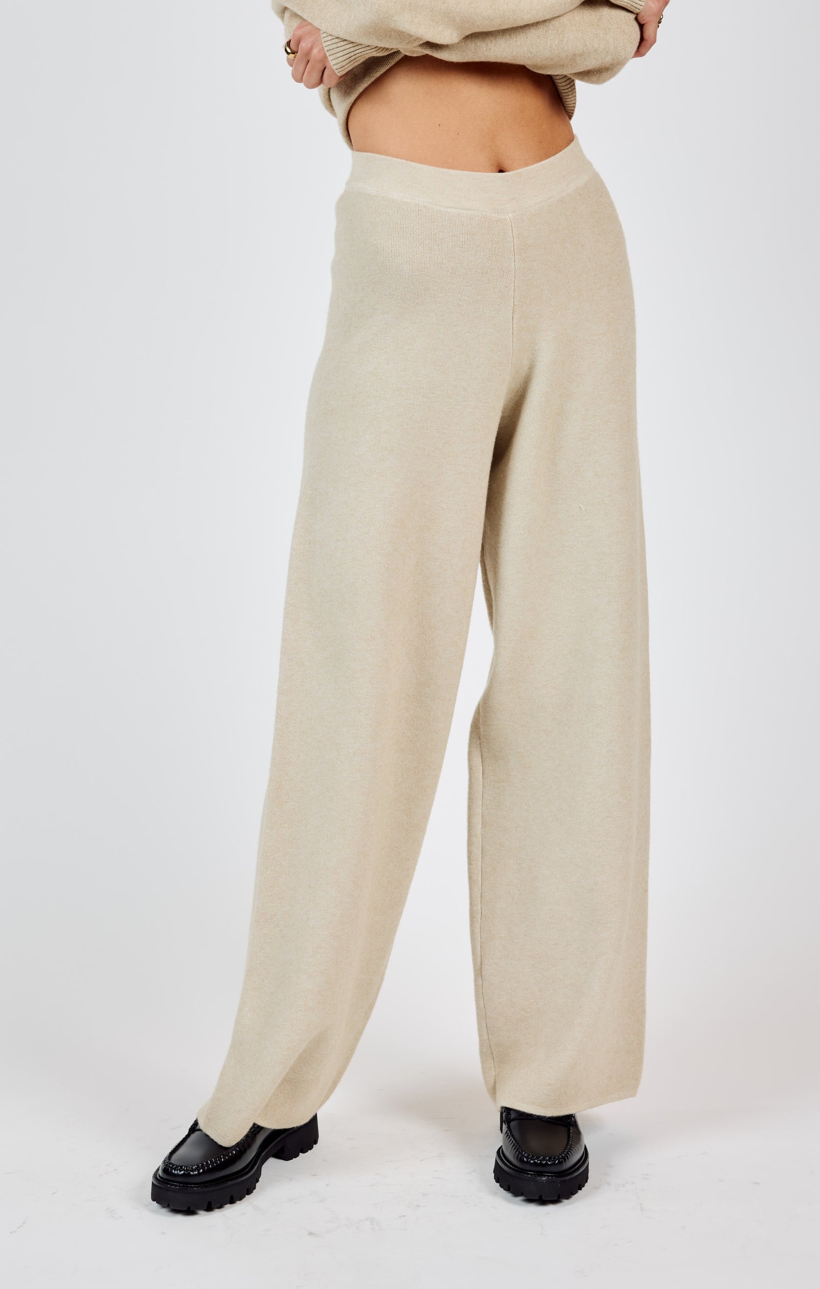 Kelsie Knit Pants, Stone | Sadie & Sage – North & Main Clothing