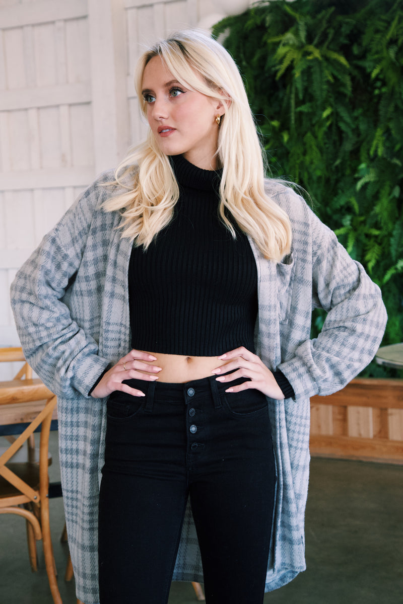 Tyra Turtleneck Crop Top, Black