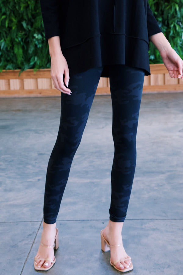 Look At Me Now Seamless Legging, Black Camo | Spanx