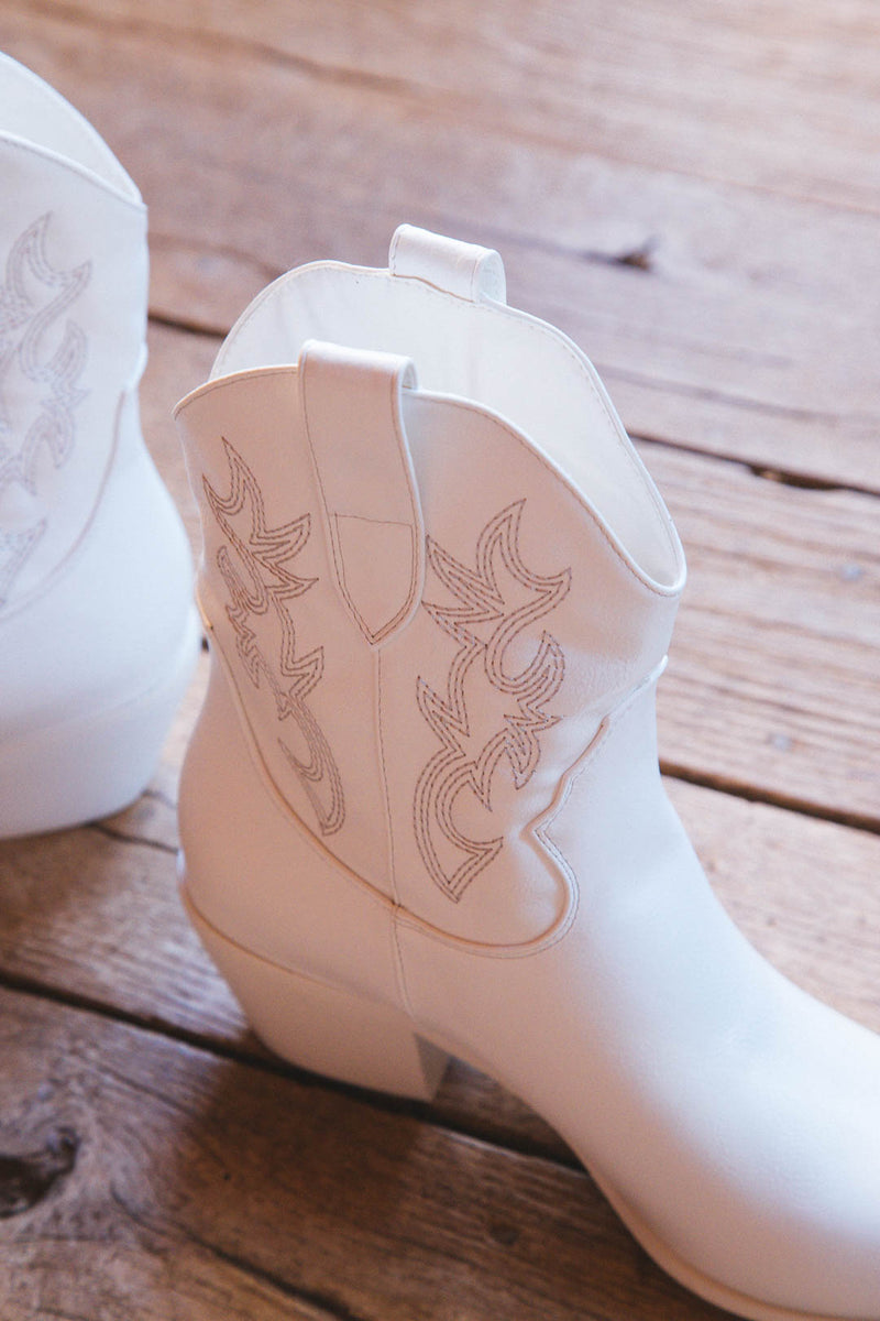Umeri Western Boot, White Casual | Billini