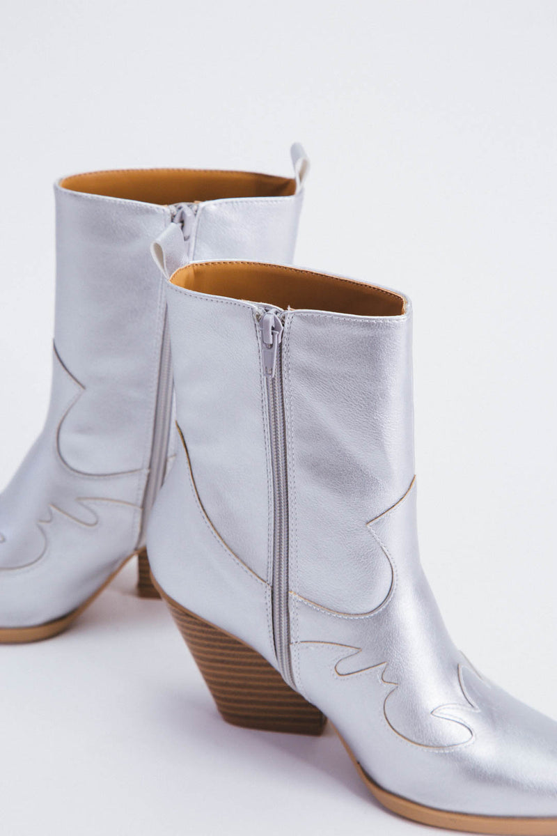Romi Western Boot, Silver Crinkle