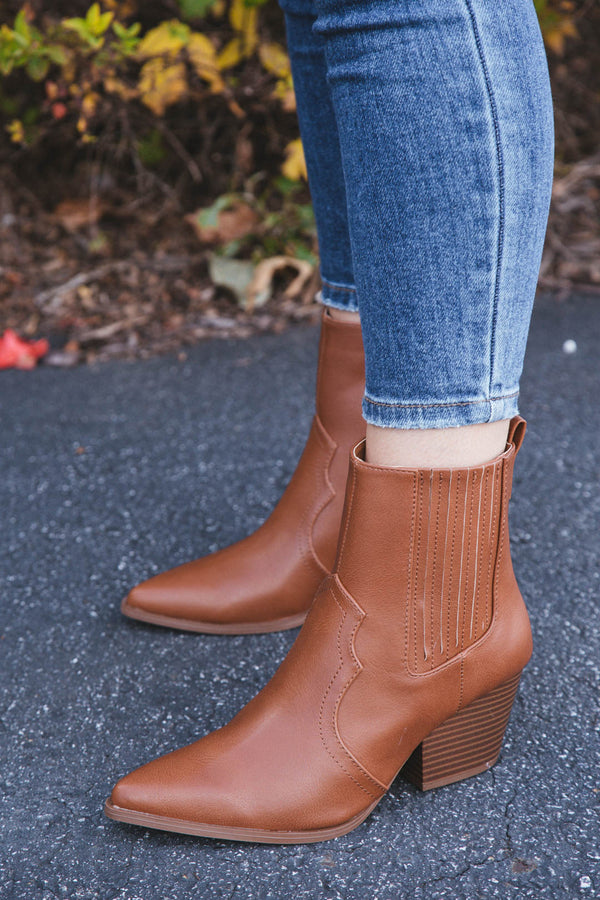 Vaca Pointed Toe Western Bootie, Camel Crinkle