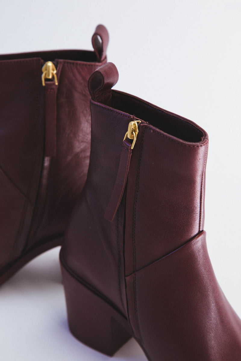 Shining Star Leather Boots, Wine | Seychelles