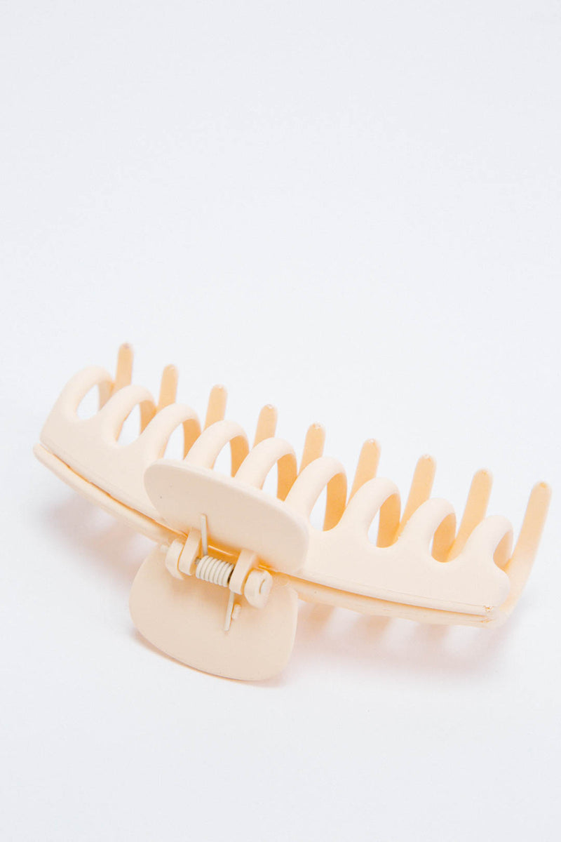 Oversized Claw Clip, Nude