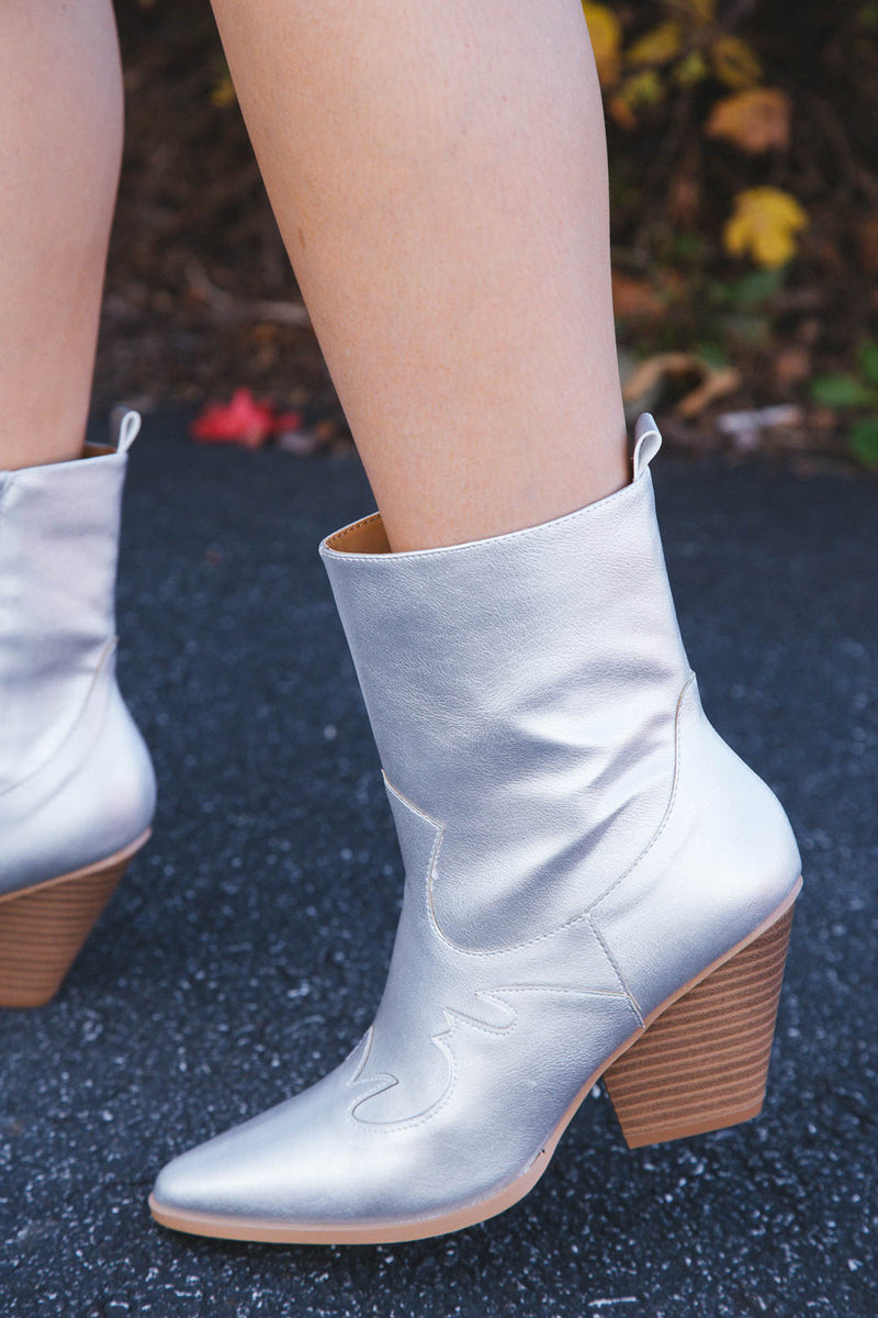 Romi Western Boot, Silver Crinkle